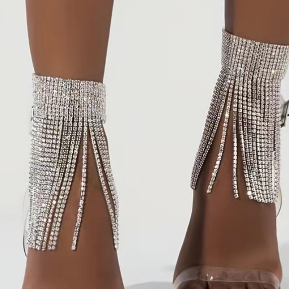 Shiny Rhinestone Women's Tassel Anklet Listing Includes One Piece - Picture 1 of 3